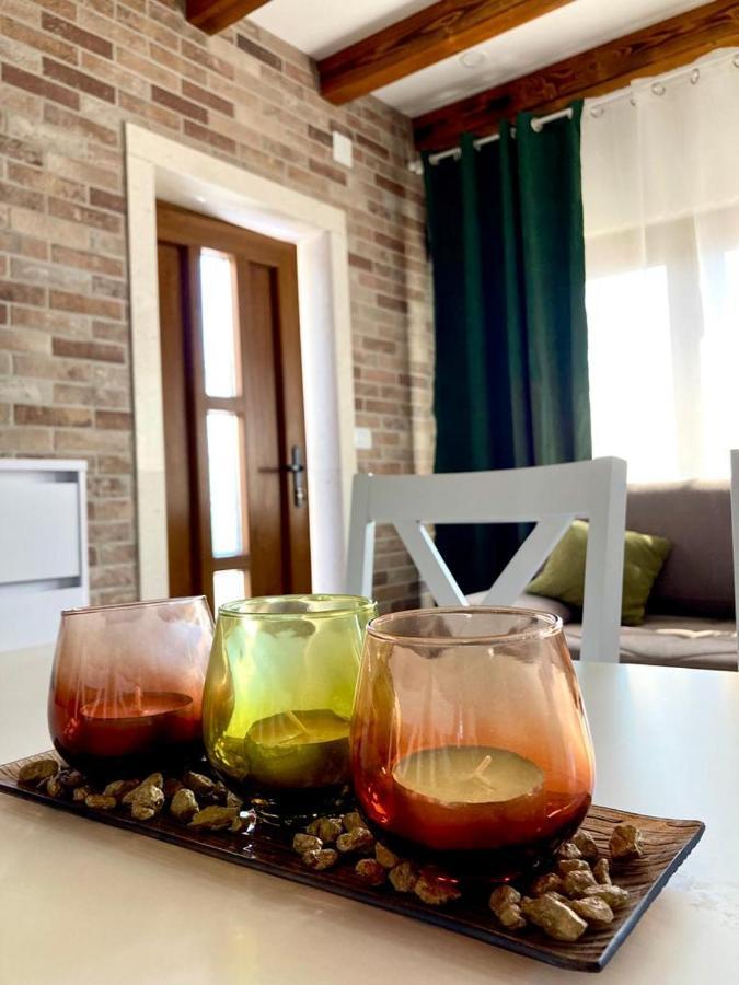 Studio Apartman Luka Starigrad Paklenica Exterior foto