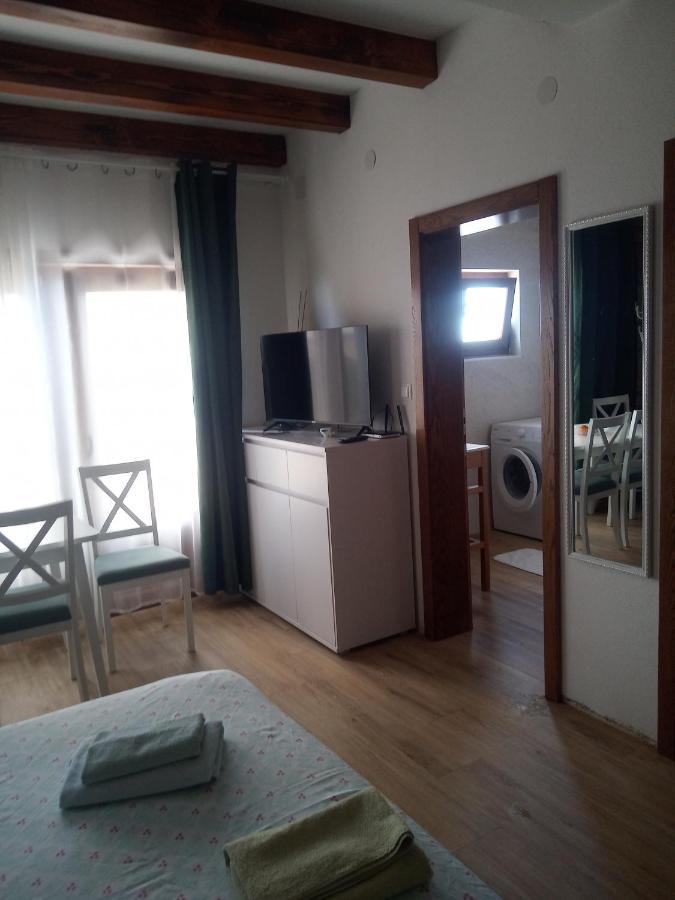 Studio Apartman Luka Starigrad Paklenica Exterior foto